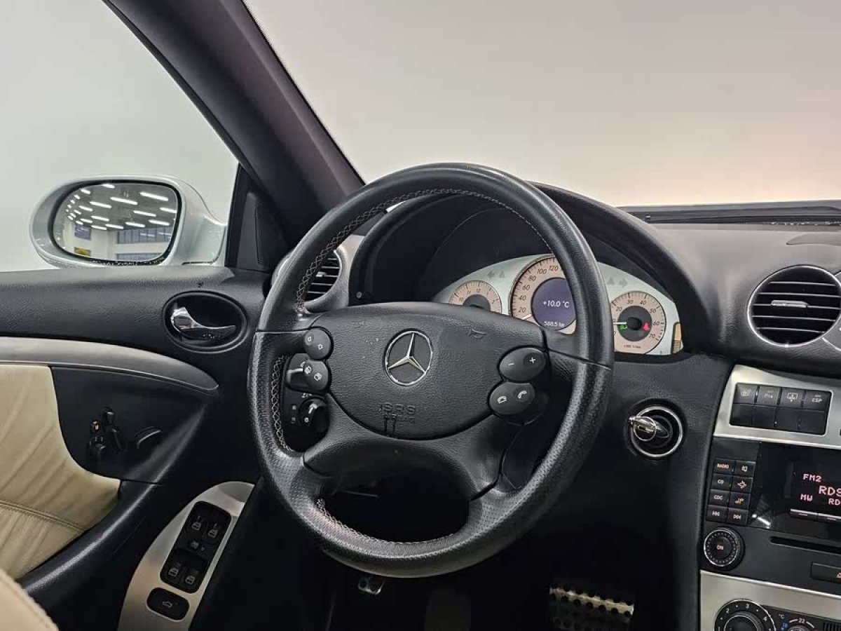 Mercedes-Benz CLK Class 2008 car image #8