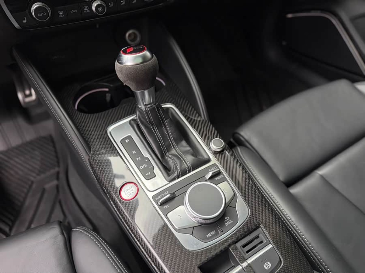 Audi RS 3 2018 car image #8