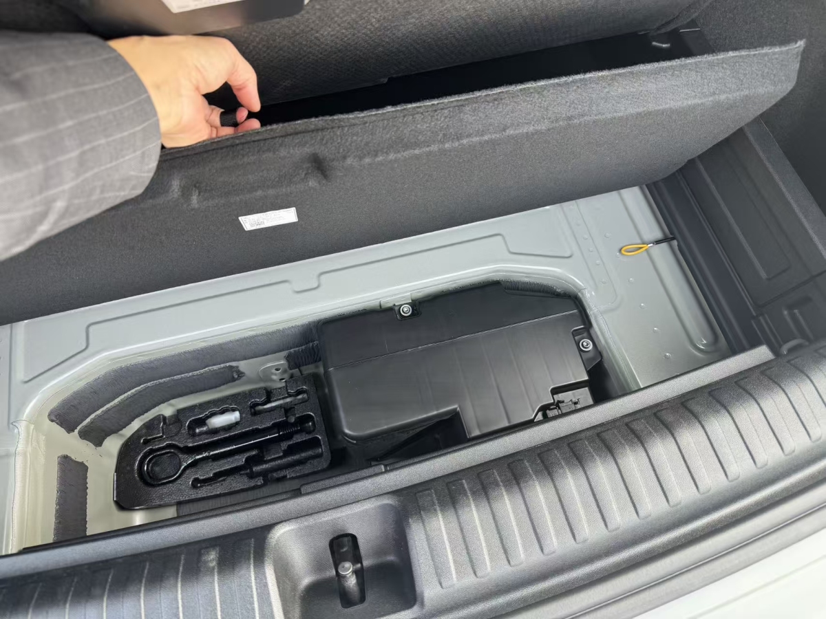 Audi Q4 e-tron 2024 #8 Audi Q4 e-tron 2024 imagen de coche #8