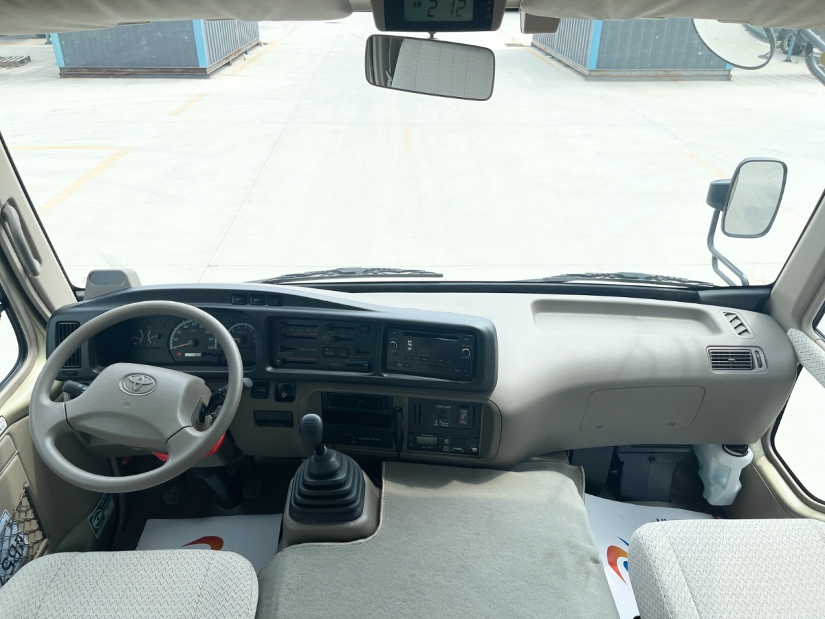 Toyota Coaster 2018 #8 Toyota Coaster 2018 imagen de coche #8