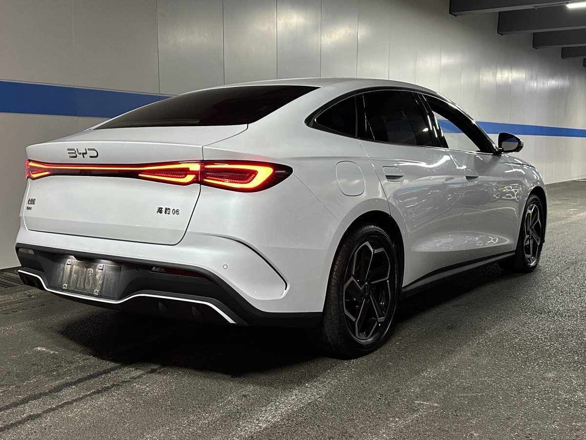 BYD Seal 06 DM-i 2024 immagine di auto #8