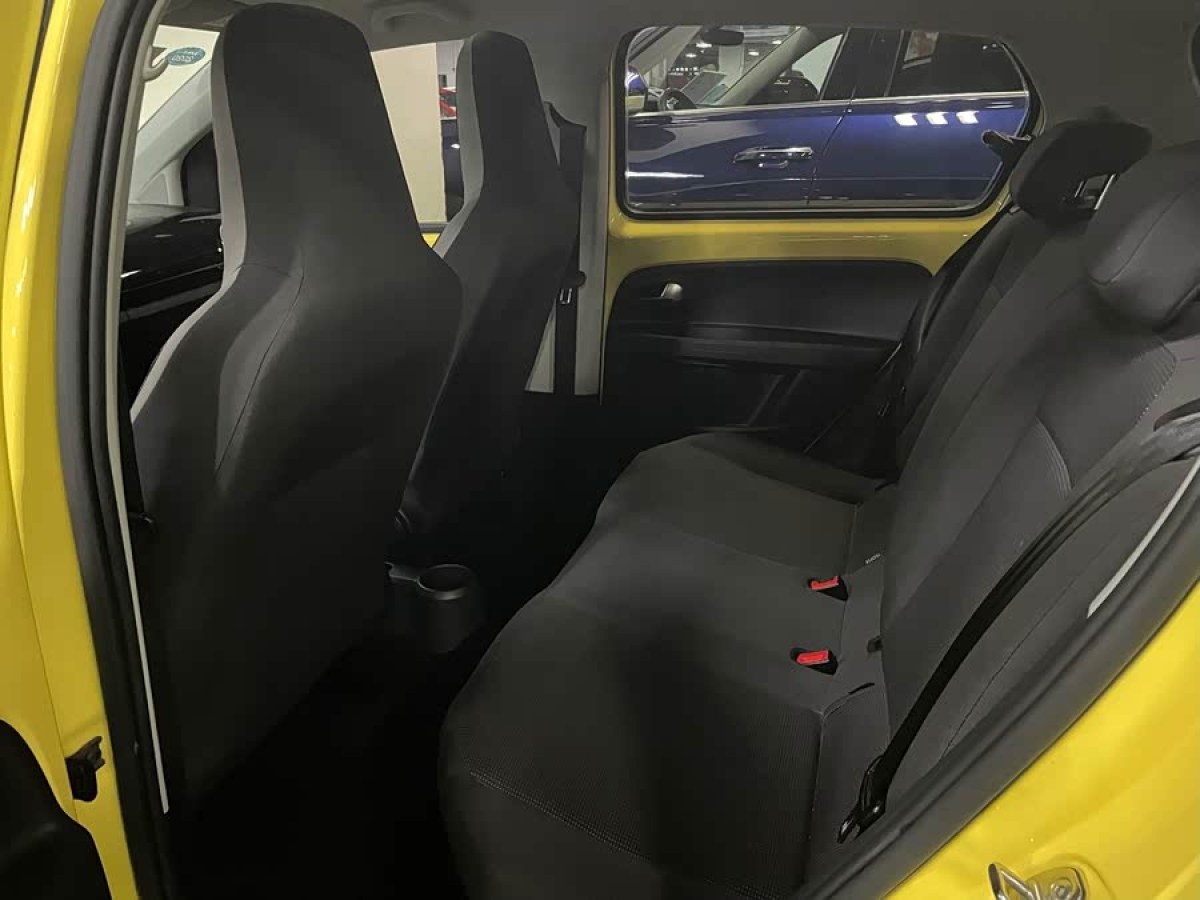 Volkswagen up! 2016 imagem de carro #8