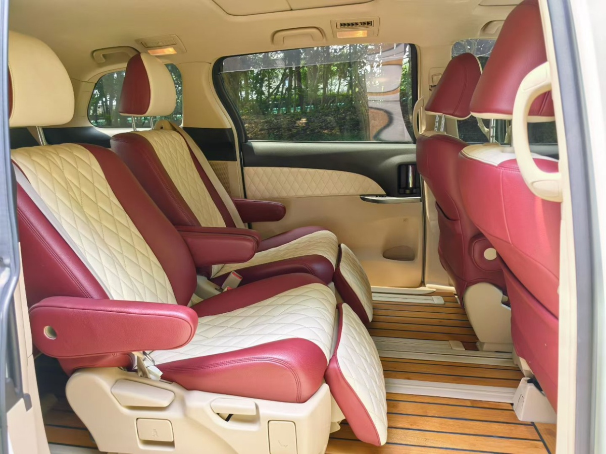 Toyota Previa 2020 car image #8