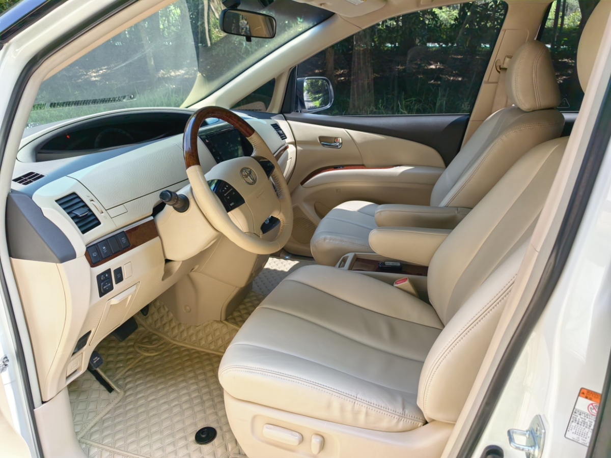 Toyota Previa 2019 car image #8