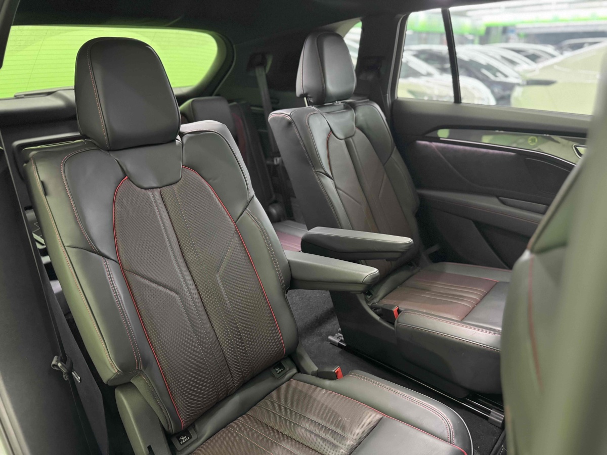 Audi Q5 e-tron 2023 #8 Audi Q5 e-tron 2023 صورة سيارة #8