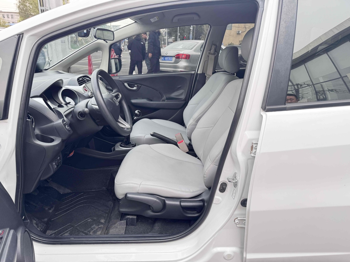 Honda Fit 2013 car image #8