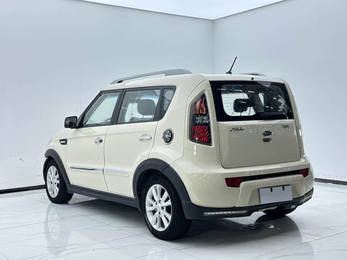 Kia Soul 2013 imagen de coche #8