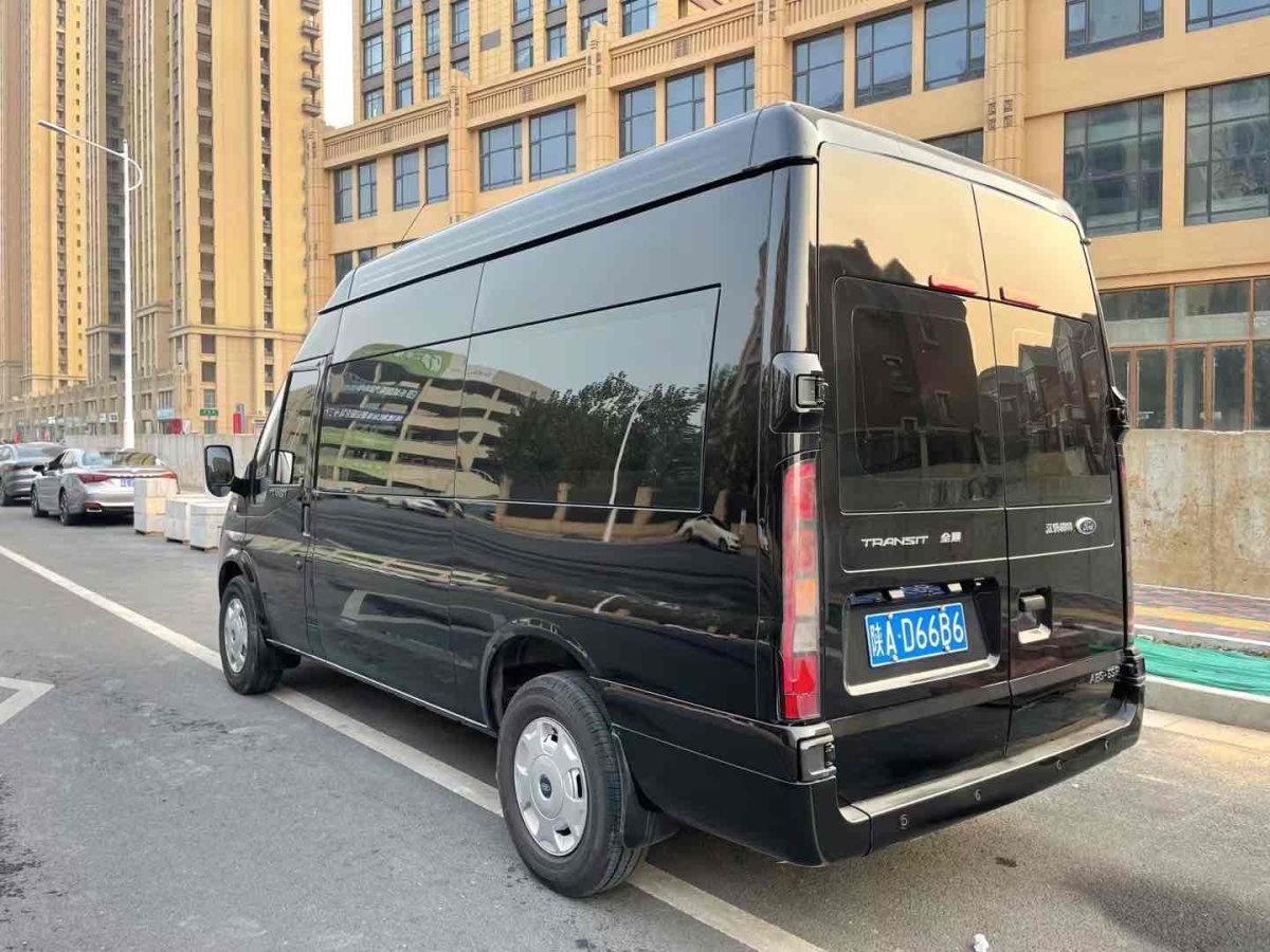 Ford New Transit 2023 car image #8
