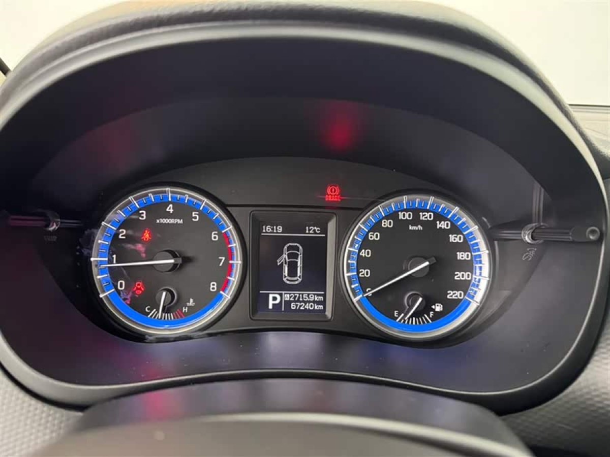 Suzuki S-Cross 2016 immagine di auto #8