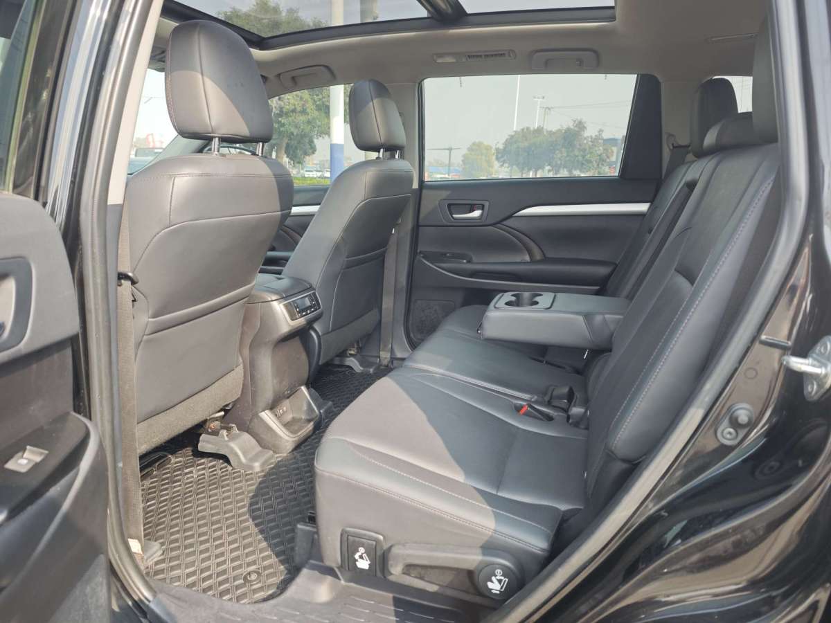 Toyota Highlander (Imported) 2020 immagine di auto #8