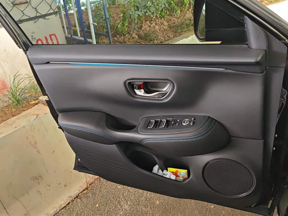 Honda HR-V 2023 car image #8