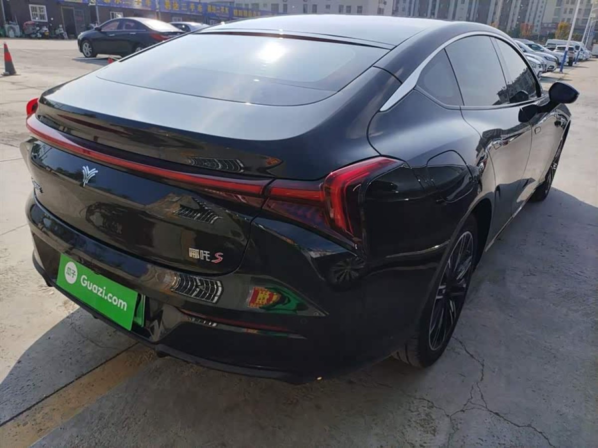 哪吒汽车 哪吒S 2024 汽车图片 #8