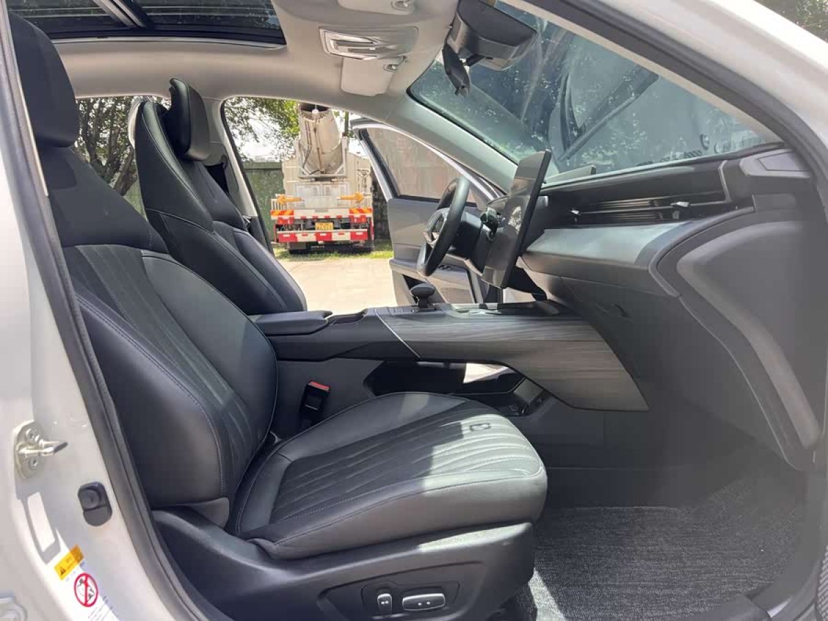 Changan Lamore 2023 #8 Changan Lamore 2023 car image #8