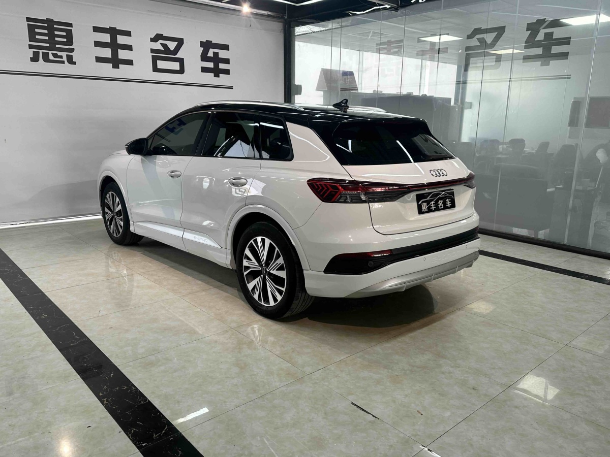 Audi Q4 e-tron 2023 صورة سيارة #8