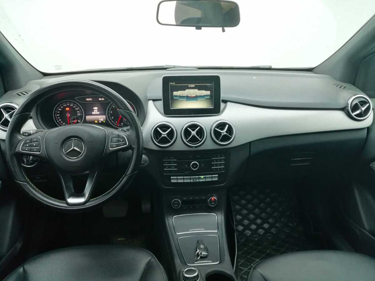 Mercedes-Benz B Class 2015 car image #8