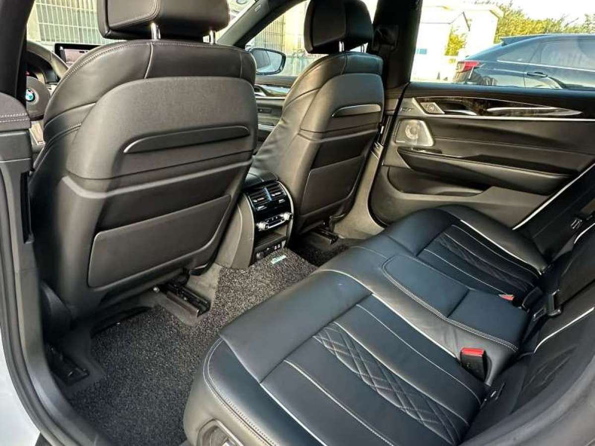 BMW 6 Series GT 2021 car image #8