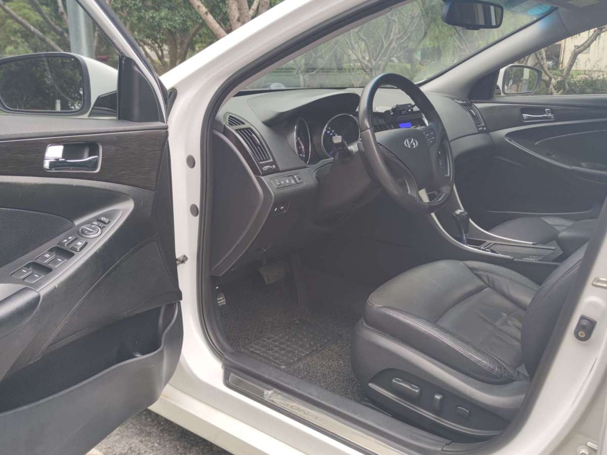 现代 索纳塔 2011 汽车图片 #8