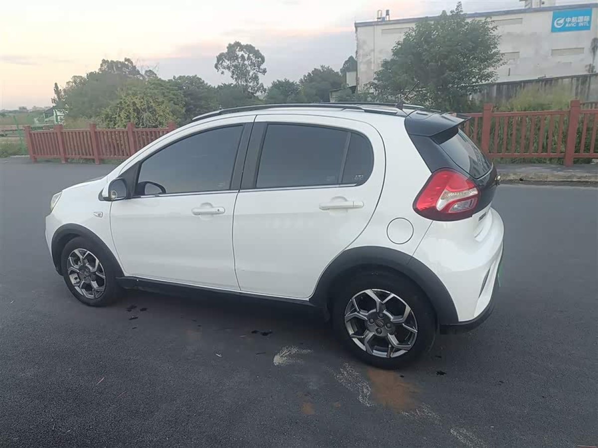 GEELY Vision X1 2018 immagine di auto #8