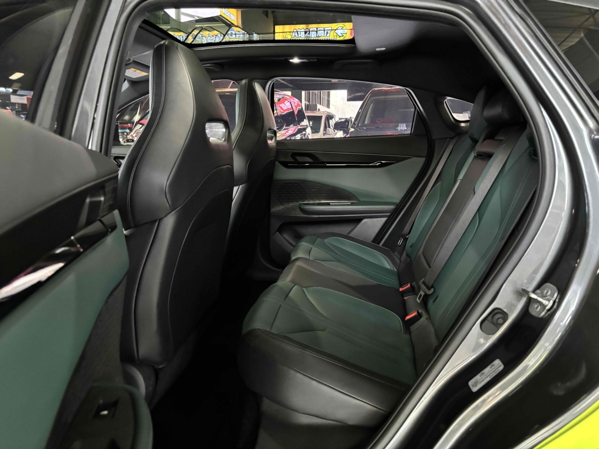 Changan UNI-V iDD 2024 car image #8