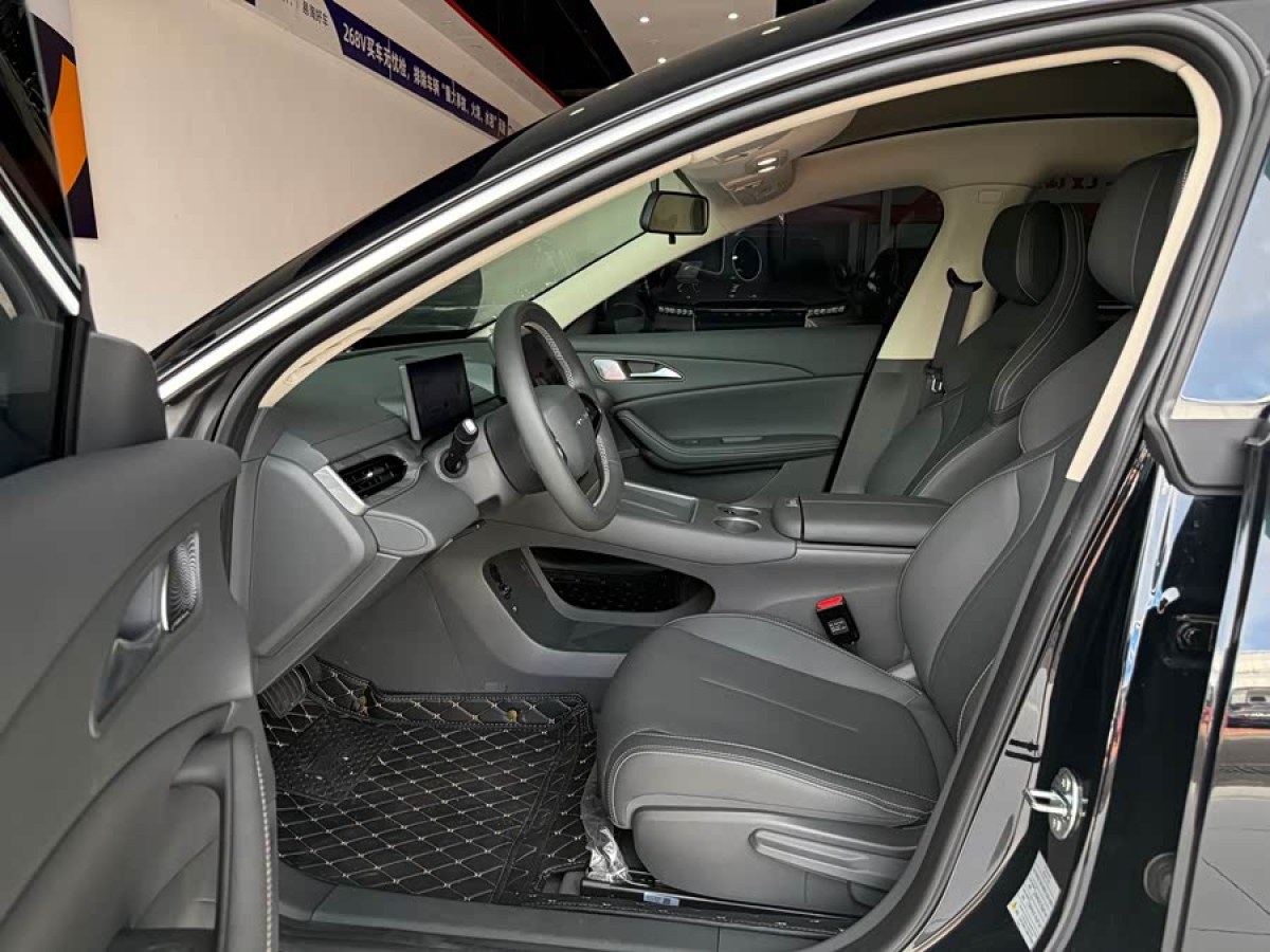 Forthing S7 2025 صورة سيارة #8