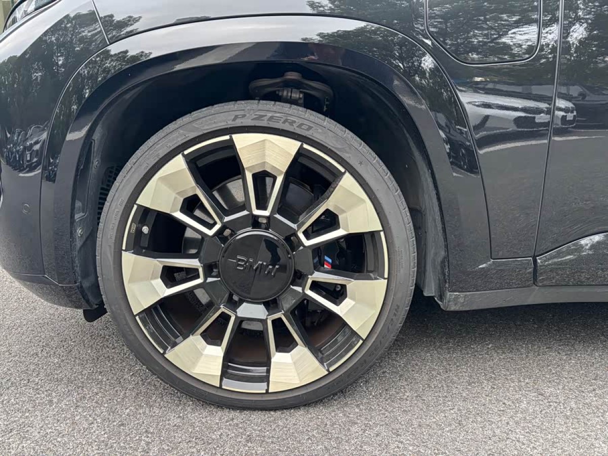 BMW XM 2024 car image #8