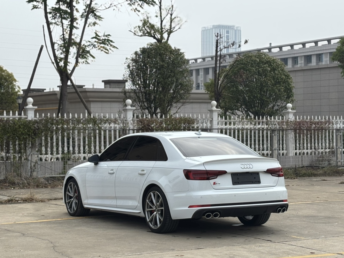 Audi S4 2019 imagem de carro #8