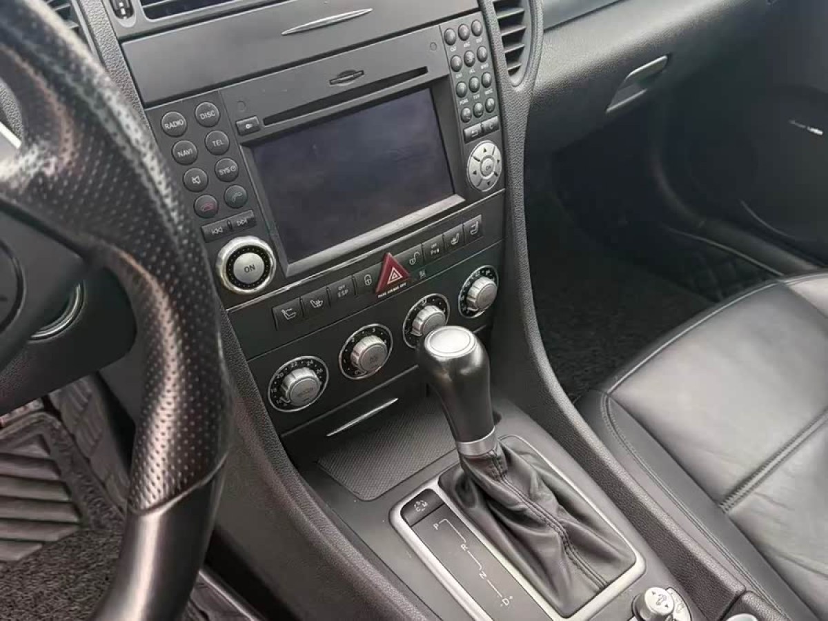 Mercedes-Benz SLK AMG 2011 car image #8