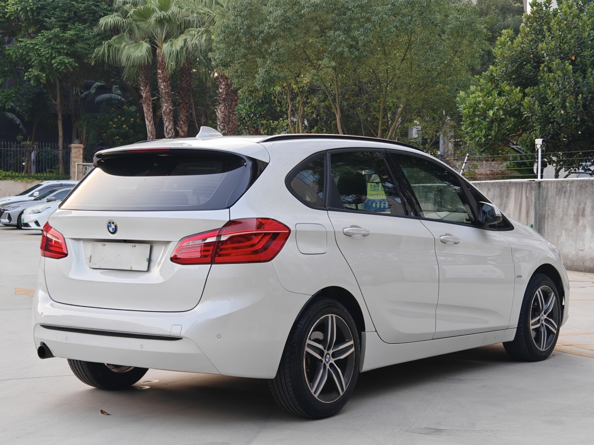 BMW 2 Series 2017 immagine di auto #8