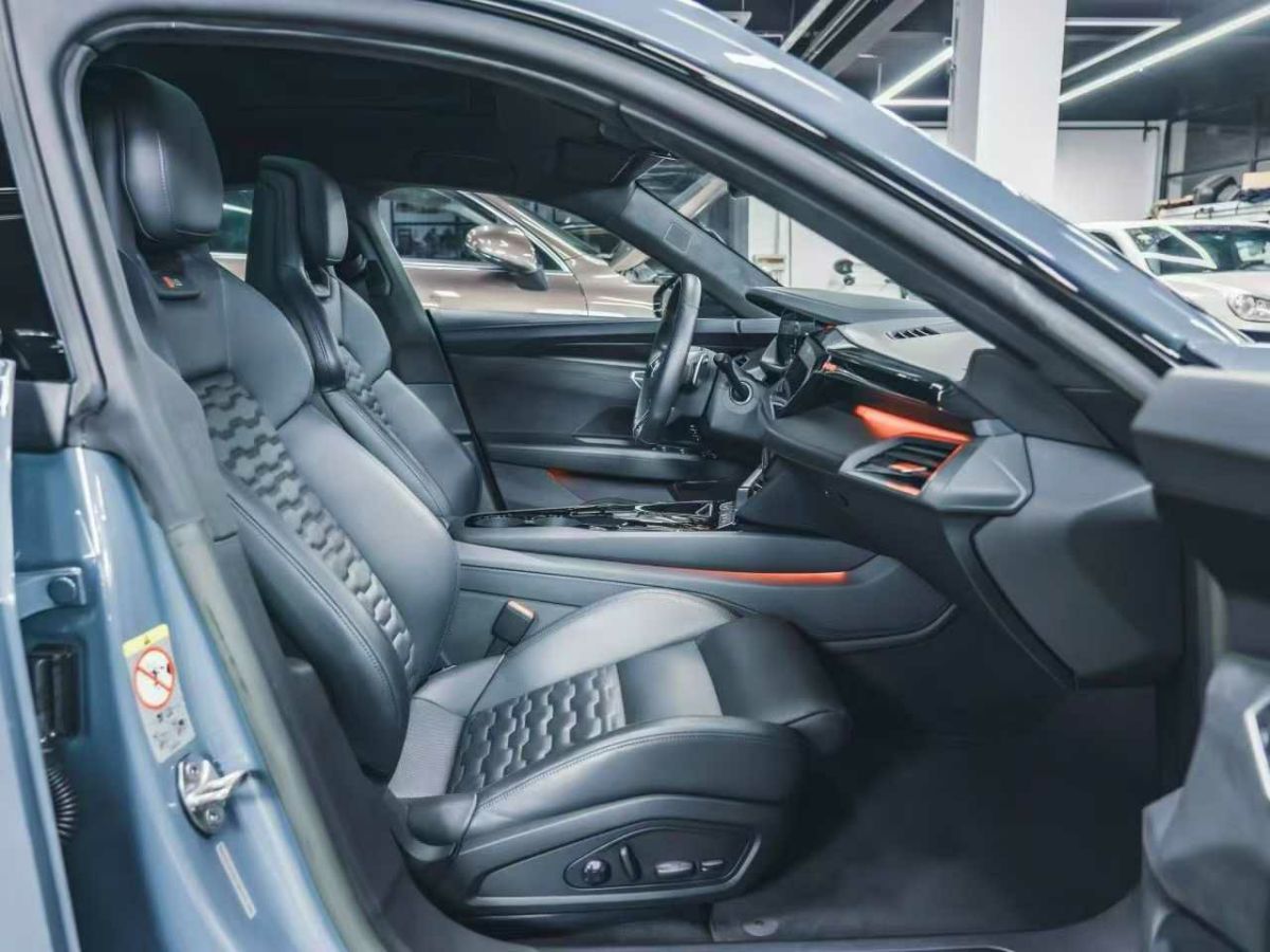 Audi e-tron GT 2022 car image #8