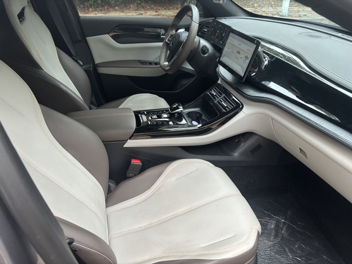 BYD Qin 2023 car image #8