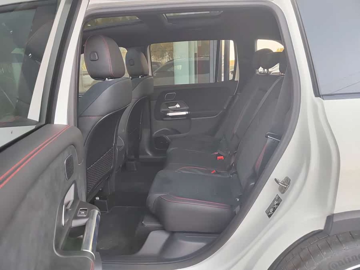 Mercedes-Benz GLB AMG 2025 #8 Mercedes-Benz GLB AMG 2025 car image #8