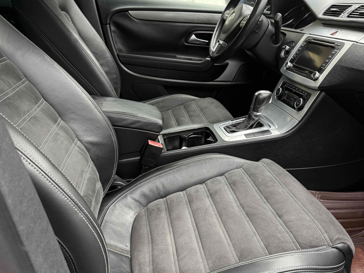 Volkswagen CC 2012 car image #8