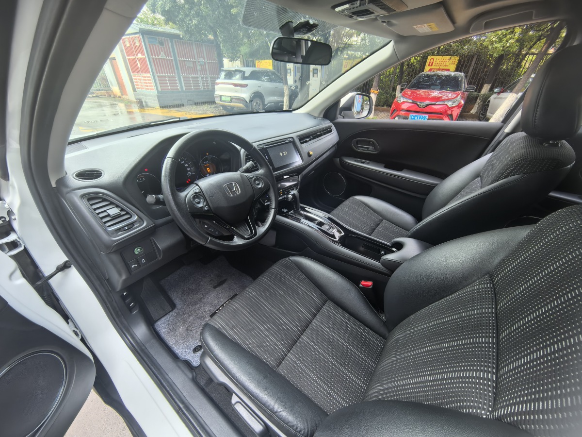 Honda VEZEL 2019 #8 Honda VEZEL 2019 car image #8