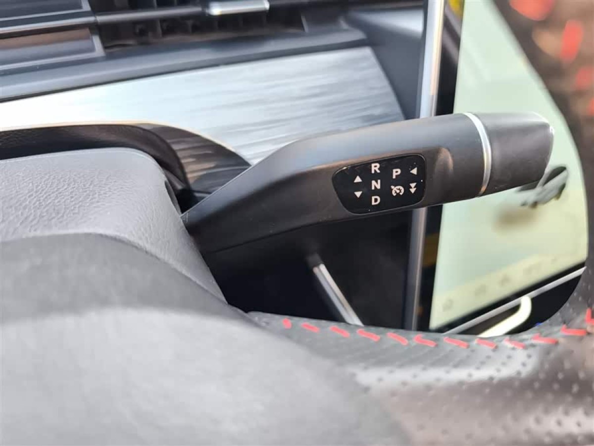 哪吒汽车 哪吒AYA 2023 汽车图片 #8