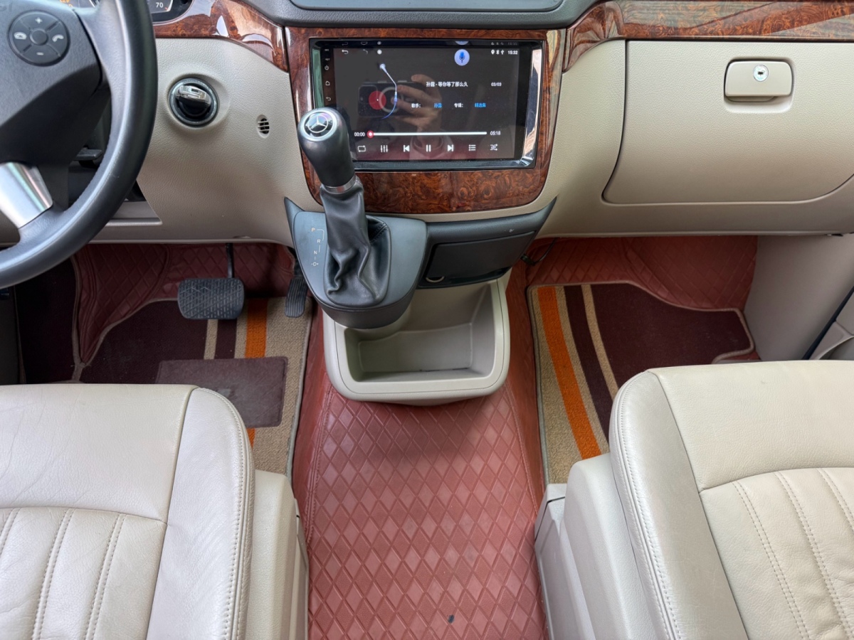 Mercedes-Benz Viano (Imported) 2014 car image #8