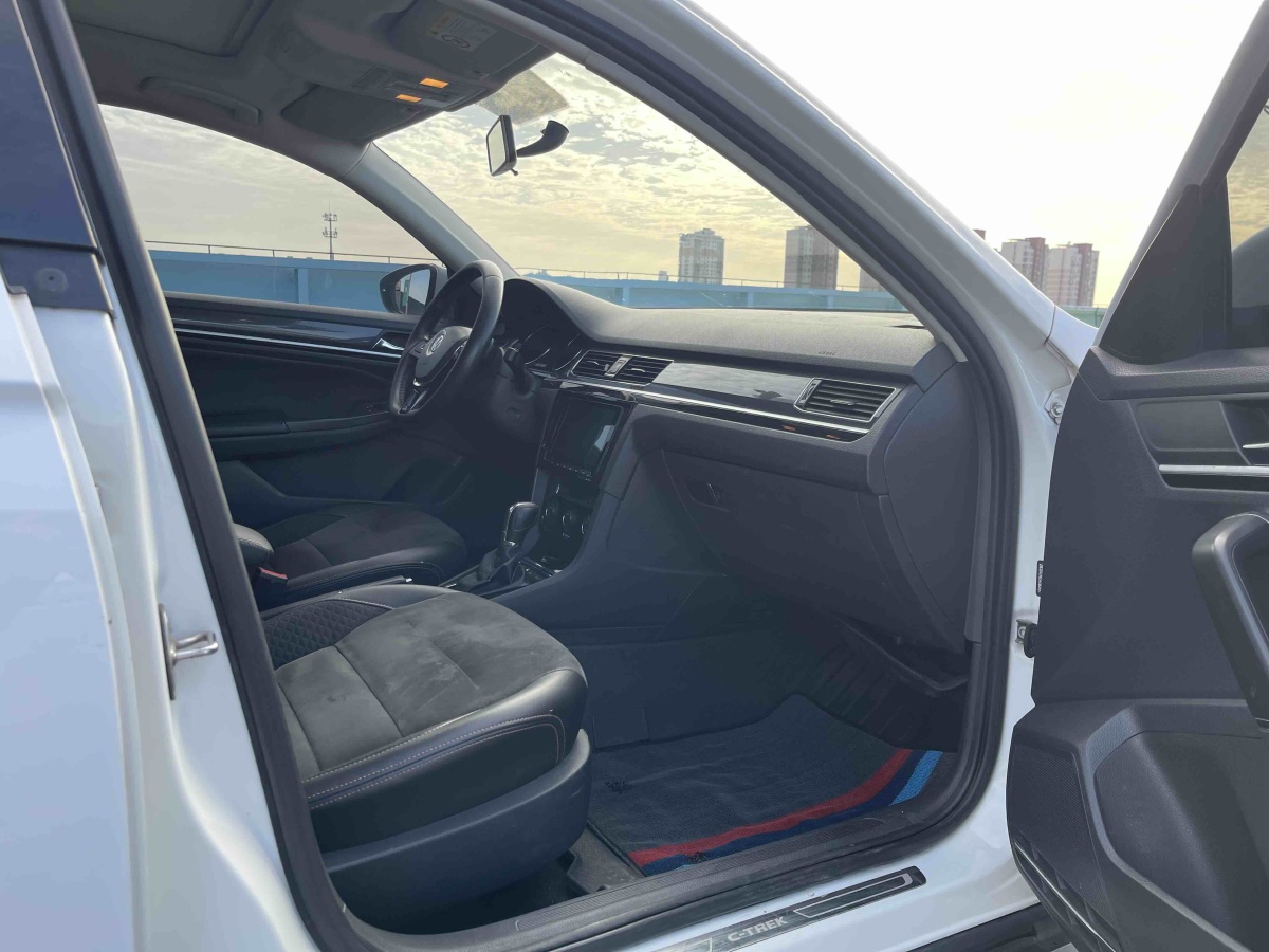 Volkswagen C-Trek 2017 immagine di auto #8