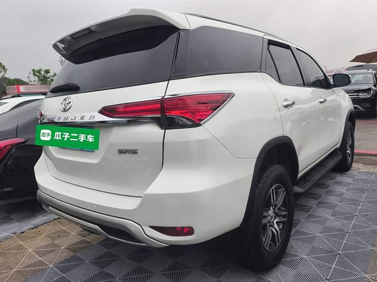 Toyota Fortuner 2018 #8 Toyota Fortuner 2018 صورة سيارة #8