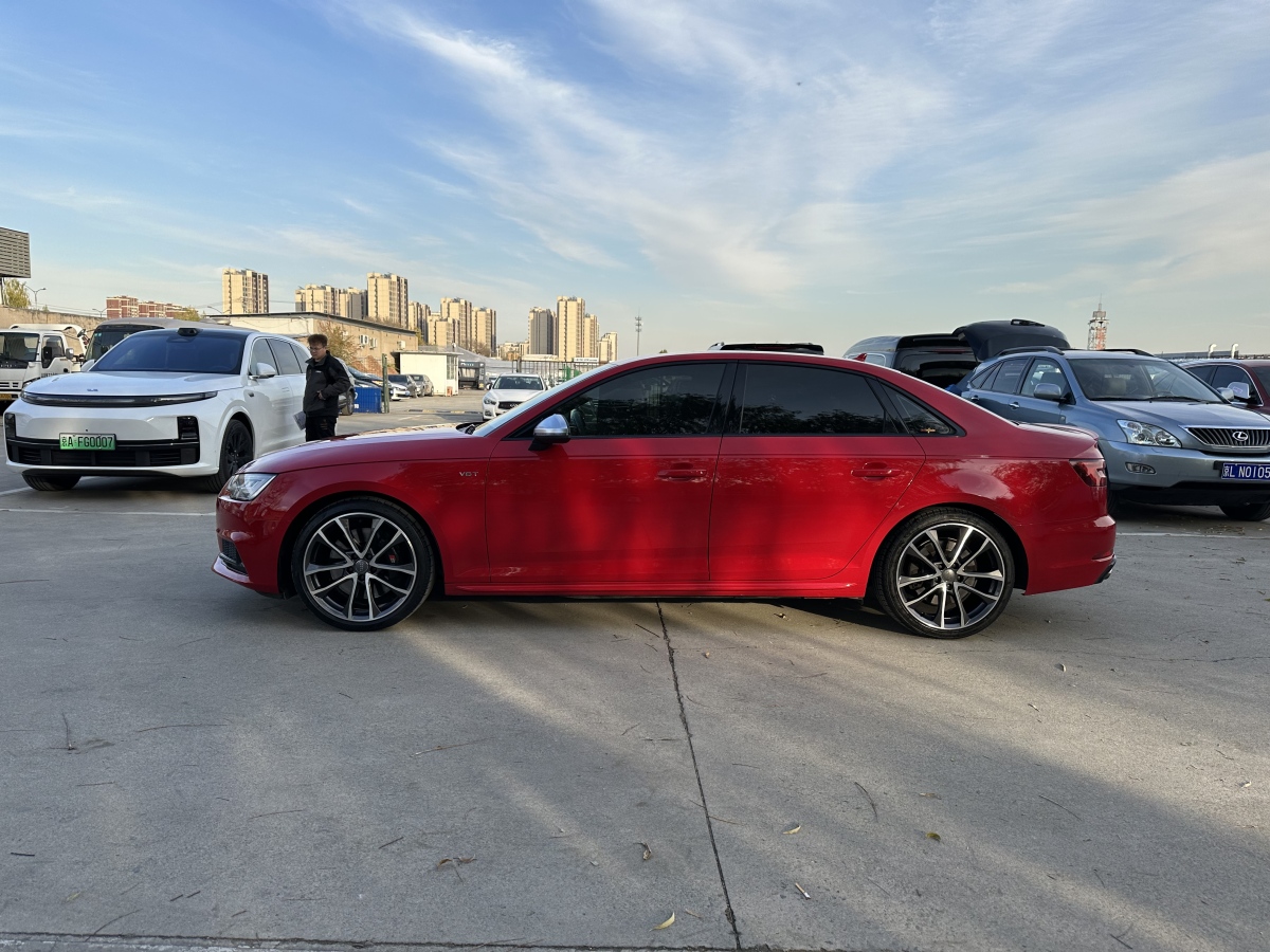 Audi S4 2018 car image #8