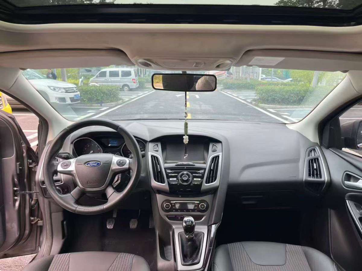 Ford Focus (Imported) 2013 car image #8