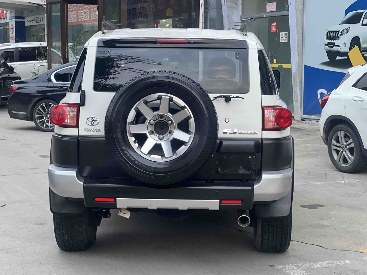 Toyota FJ Cruiser 2017 car image #8