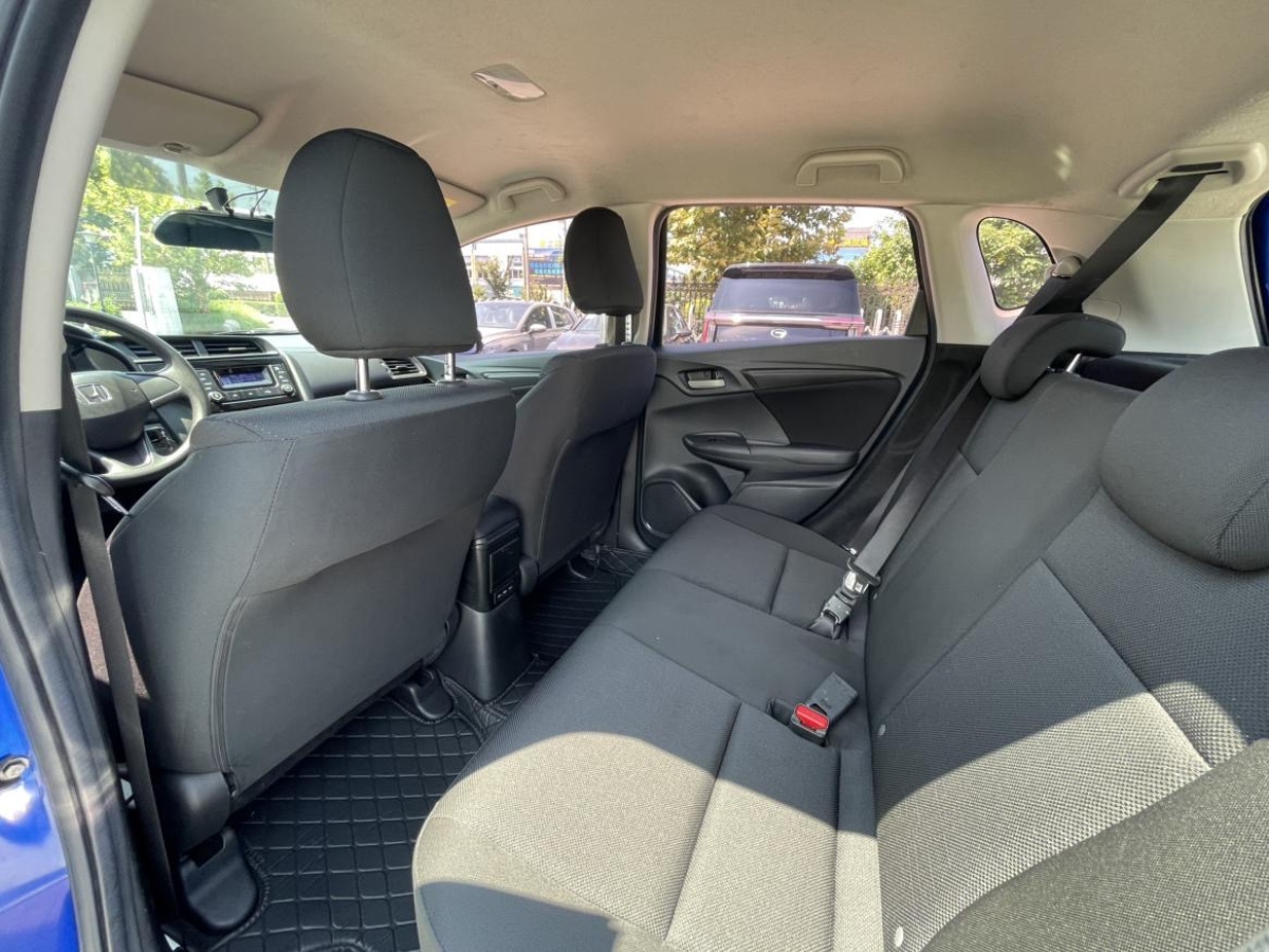 Honda Fit (Imported) 2018 #8 Honda Fit (Imported) 2018 صورة سيارة #8