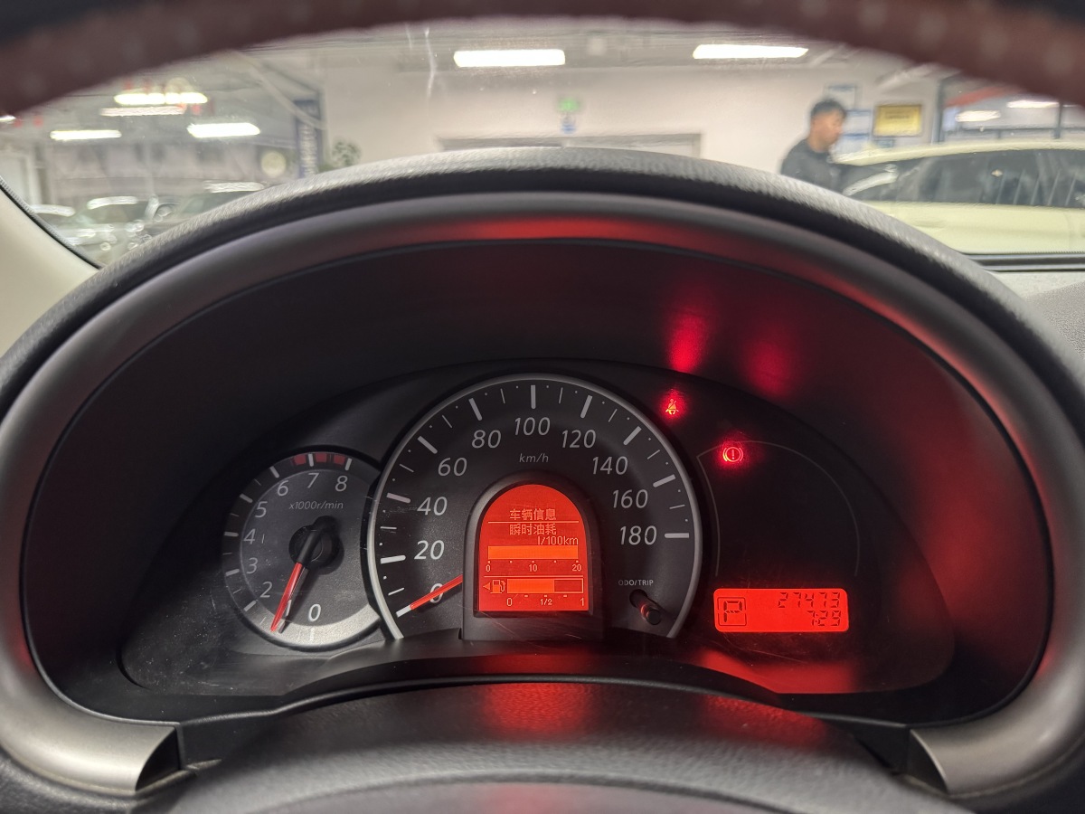 日产 玛驰 2013 汽车图片 #8