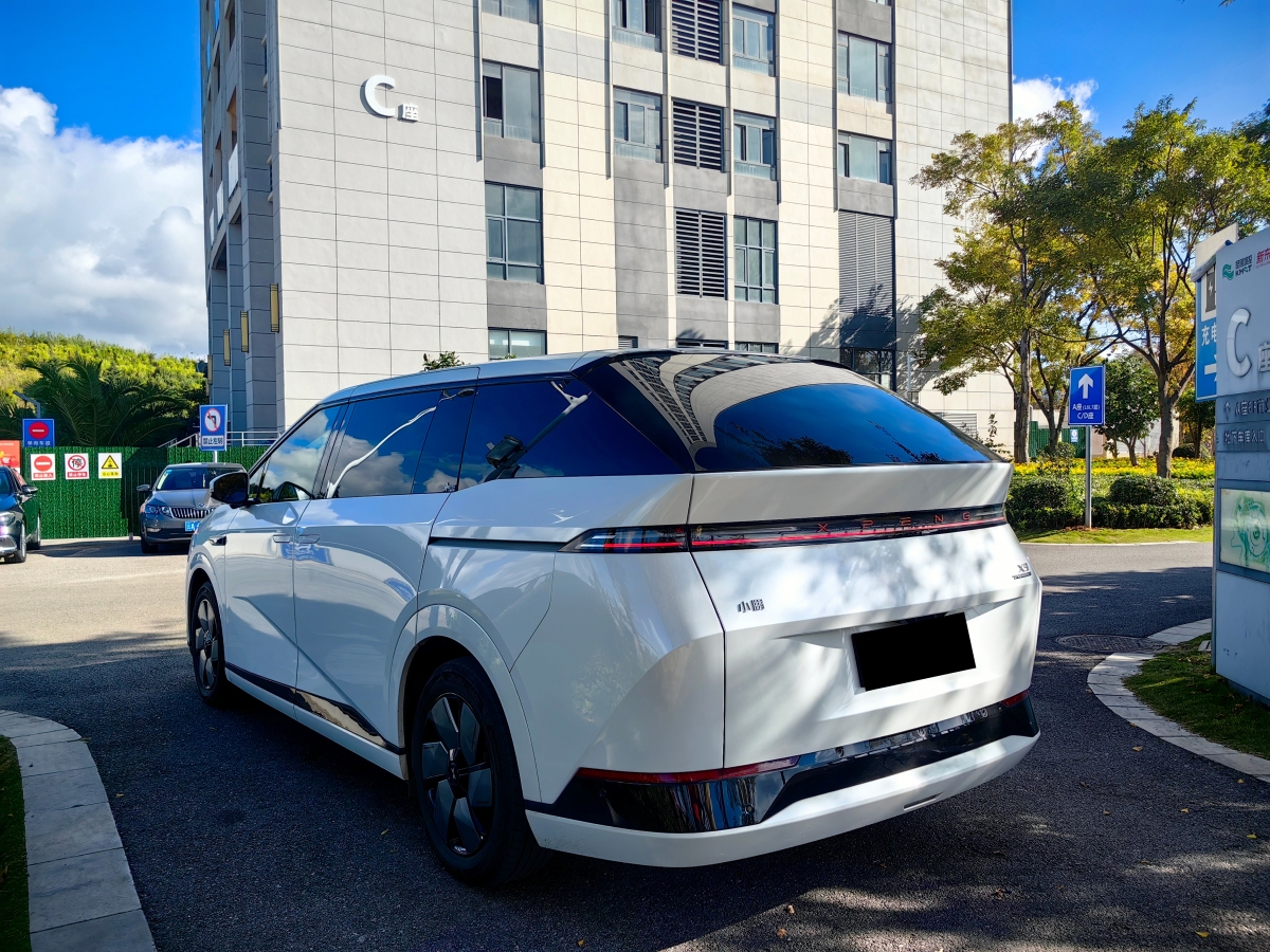 Xpeng X9 2024 imagem de carro #8