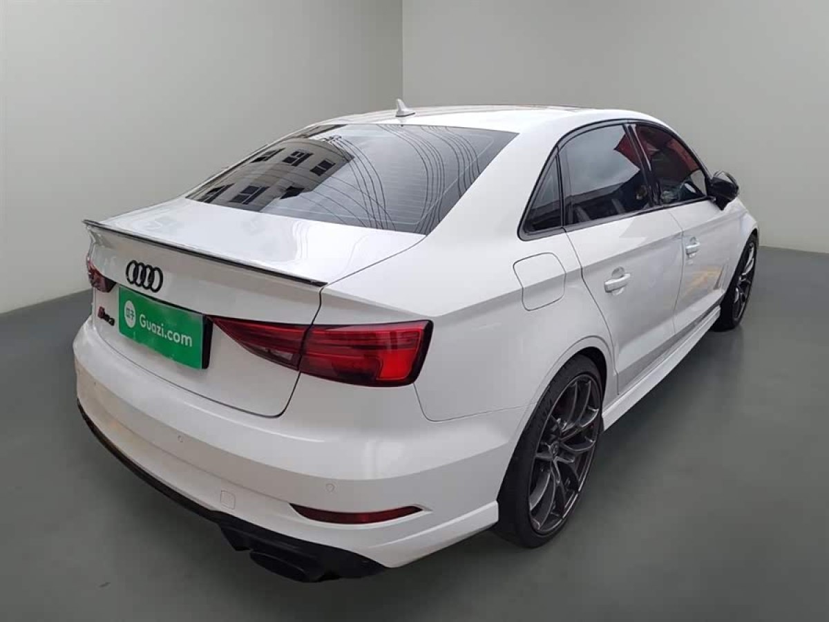 Audi RS 3 2018 immagine di auto #8