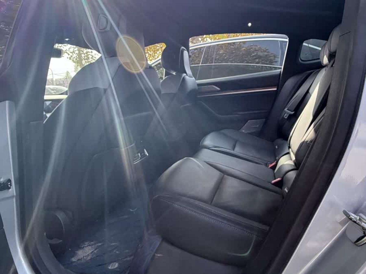 哪吒汽车 哪吒S 2023 汽车图片 #8