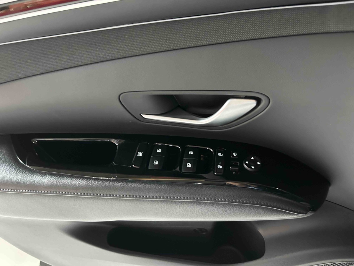 Hyundai Tucson (Imported) 2023 car image #8