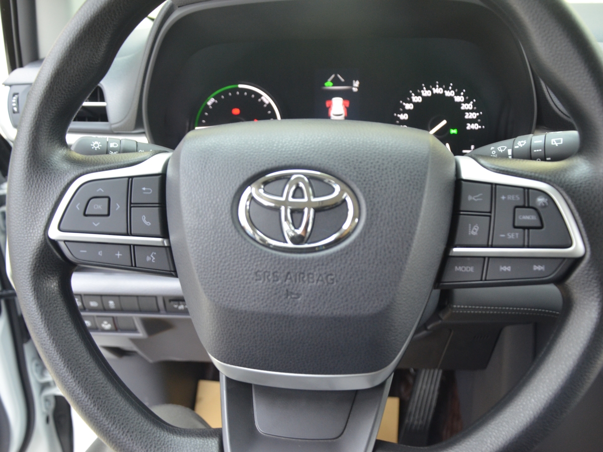 Toyota Granvia 2025 immagine di auto #8