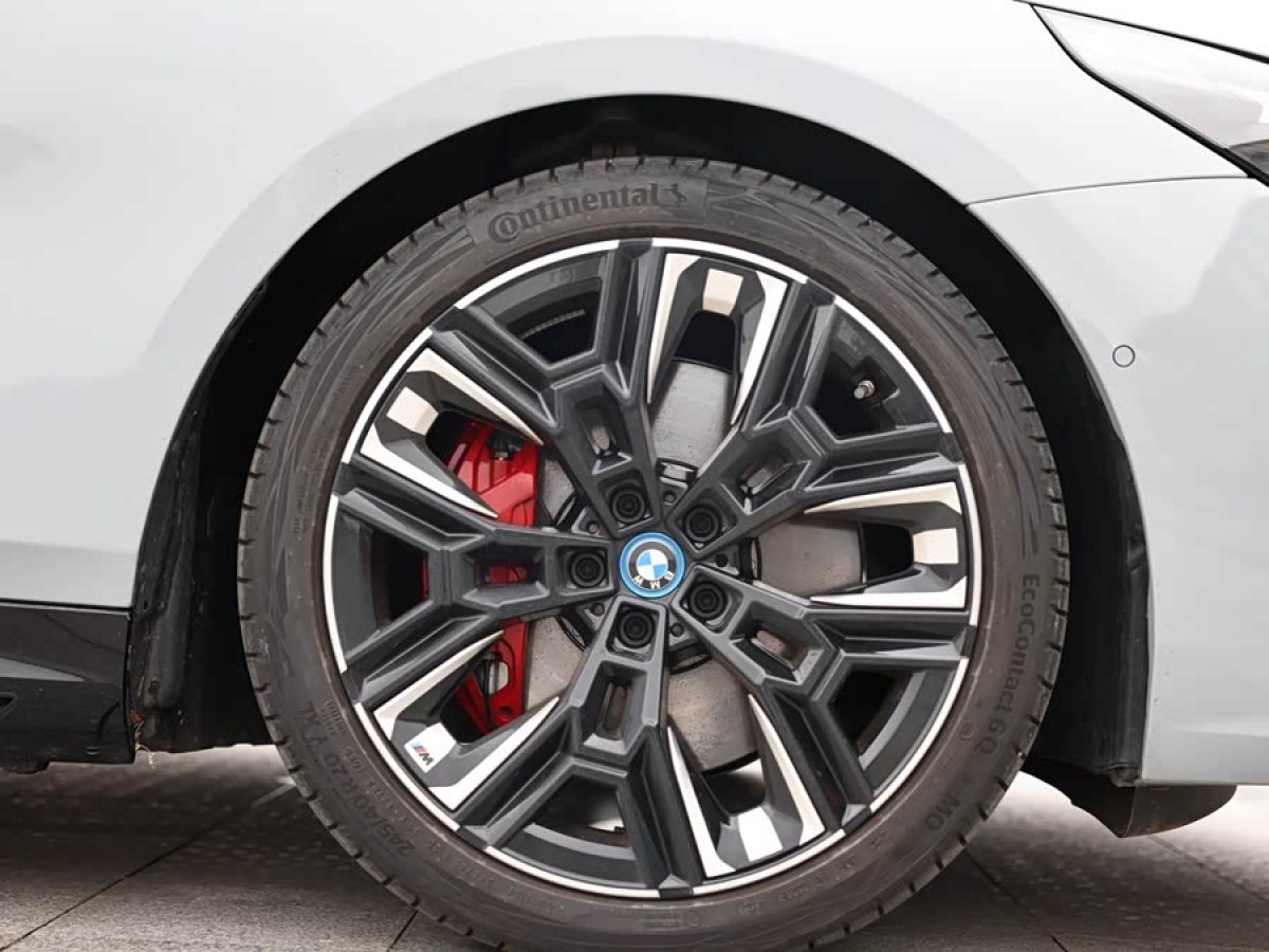 BMW i5 M60 2025 imagem de carro #8