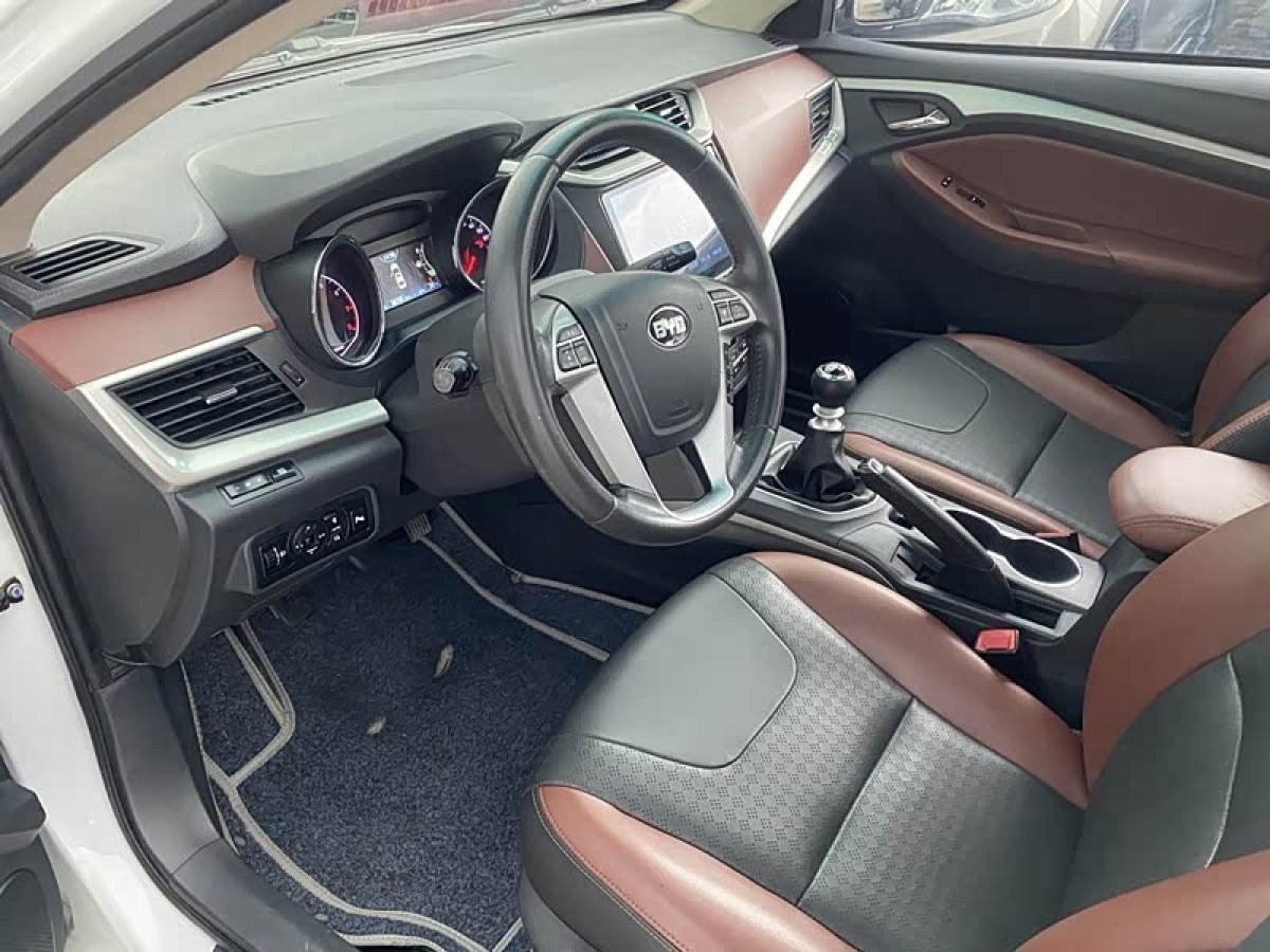 BYD G5 2016 #8 BYD G5 2016 car image #8