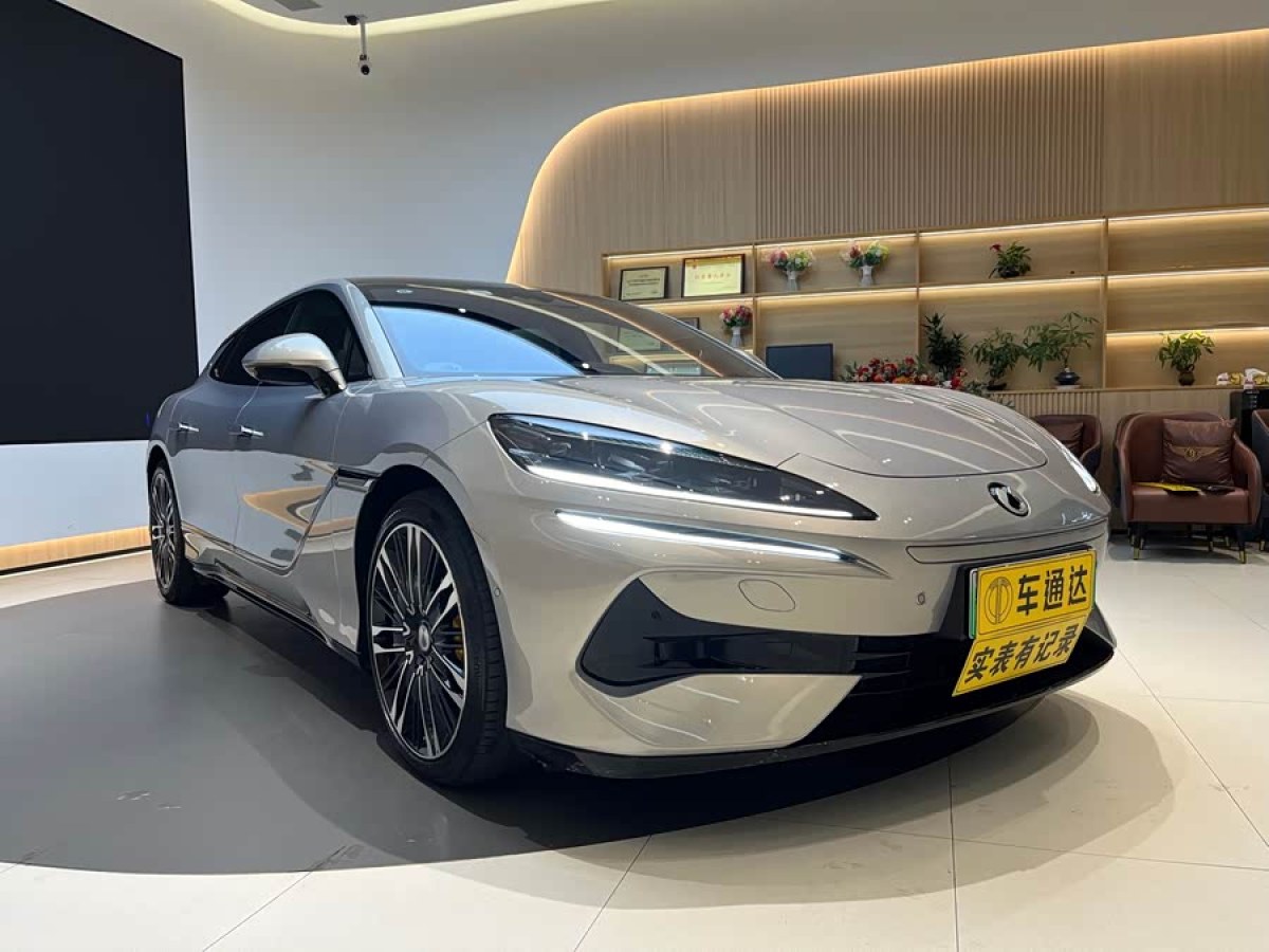 Denza Z9GT 2024 car image #8